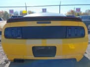 ✅ 2006 Ford Mustang GT Deluxe • VIN: 1ZVFT82H065213851 • Lot: 43545902. Wystawiony na IAAI z przebiegiem 44 386 mil. Bezpłatny archiwum sprzedaży aukcyjnych z USA i szczegółowy raport historii pojazdu na DreamBid. Zdjęcie 17.