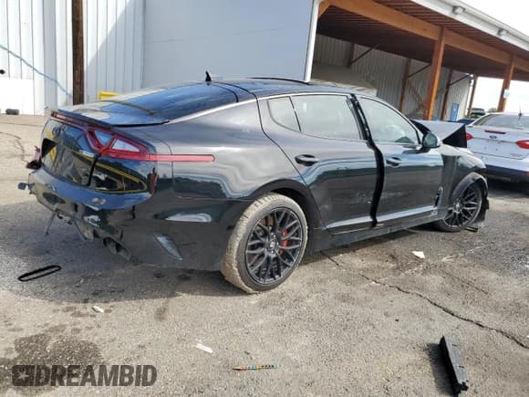 ✅ 2018 Kia Stinger GT2 • VIN: KNAE55LC1J6013555 • Lot: 84019815. Wystawiony na Copart z przebiegiem 46 871 mil. Bezpłatny archiwum sprzedaży aukcyjnych z USA i szczegółowy raport historii pojazdu na DreamBid. Zdjęcie 3.