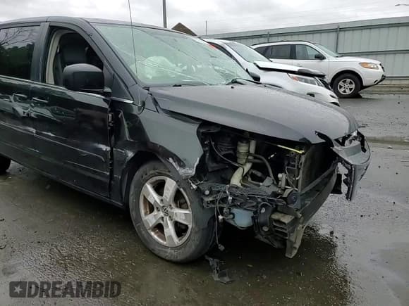 ✅ 2010 Volkswagen Routan SEL • VIN: 2V4RW5DX3AR435196 • Лот: 85744795. Опубликован ранее на Copart с пробегом Не указан. Бесплатный доступ к архиву аукционных продаж из США и подробный отчёт об истории автомобиля на DreamBid. Изображение 15.