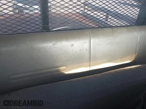 ✅ 2000 Ford F-250 XL • VIN: 1FTNX20F6YEA60672 • Lot: 42809855. Wystawiony na IAAI z przebiegiem 311 118 mil. Bezpłatny archiwum sprzedaży aukcyjnych z USA i szczegółowy raport historii pojazdu na DreamBid. Zdjęcie 8.