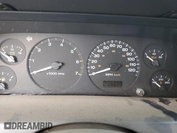 ✅ 1999 Jeep Grand Cherokee Laredo • VIN: 1J4G258S0XC563922 • Лот: 55491645. Опубликован ранее на Copart с пробегом Не указан. Бесплатный доступ к архиву аукционных продаж из США и подробный отчёт об истории автомобиля на DreamBid. Изображение 9.