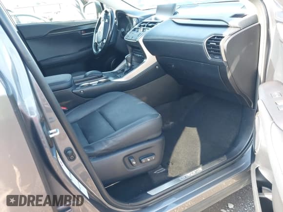 ✅ 2017 Lexus NX 200t F Sport • VIN: JTJBARBZ1H2144255 • Lot: 43678308. Wystawiony na IAAI z przebiegiem 103 924 mil. Bezpłatny archiwum sprzedaży aukcyjnych z USA i szczegółowy raport historii pojazdu na DreamBid. Zdjęcie 5.