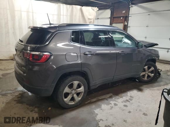 ✅ 2019 Jeep Compass Latitude • VIN: 3C4NJDBB9KT703711 • Lot: 91989915. Listed on Copart with 131,809 mi. Free auction sales archive from the USA and detailed vehicle history report at DreamBid. Image 3.