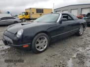 ✅ 2002 Ford Thunderbird Hardtop Premium • VIN: 1FAHP60A52Y119814 • Lot: 82621765. Wystawiony na Copart z przebiegiem Nie podano. Bezpłatny archiwum sprzedaży aukcyjnych z USA i szczegółowy raport historii pojazdu na DreamBid. Zdjęcie 1.