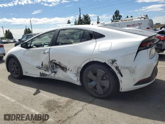 2025 Toyota Prius LE with VIN JTDADABU5S3026898, listed as a Copart auction lot 81225015 with 2,814 mi miles and Salvage title. Bid and sale history available at DreamBid. Image 2.