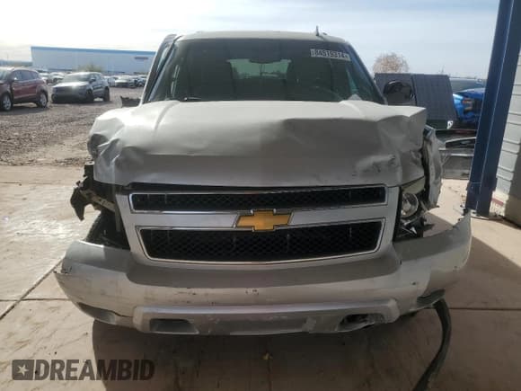 ✅ 2014 Chevrolet Suburban LS • VIN: 1GNSCHE06ER183759 • Lot: 84519314. Wystawiony na Copart z przebiegiem 156 481 mil. Bezpłatny archiwum sprzedaży aukcyjnych z USA i szczegółowy raport historii pojazdu na DreamBid. Zdjęcie 5.