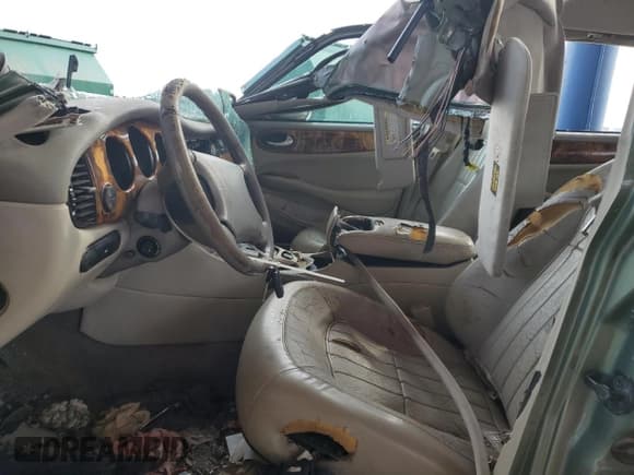 ✅ 1999 Jaguar XJ • VIN: SAJHX6049XC854449 • Lot: 92263985. Wystawiony na Copart z przebiegiem Nie podano. Bezpłatny archiwum sprzedaży aukcyjnych z USA i szczegółowy raport historii pojazdu na DreamBid. Zdjęcie 7.