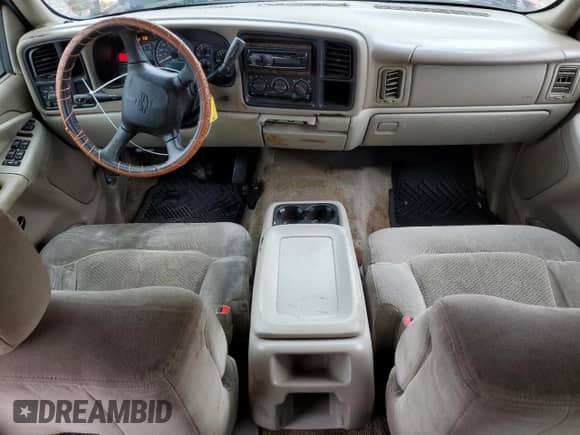 ✅ 2001 Chevrolet Suburban • VIN: 1GNEC16T81J295081 • Лот: 87960035. Опубликован ранее на Copart с пробегом 214 846 миль. Бесплатный доступ к архиву аукционных продаж из США и подробный отчёт об истории автомобиля на DreamBid. Изображение 8.