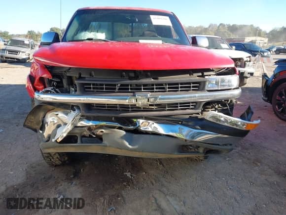 1999 Chevrolet Silverado 1500 LS with VIN 1GCEK19T0XE136967, listed as a IAAI auction lot 43402206 with Not provided miles and . Bid and sale history available at DreamBid. Image 6.