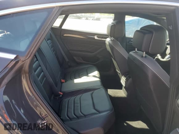 ✅ 2021 Volkswagen Arteon SEL R-Line • VIN: WVWHR7AN9ME009901 • Lot: 52724965. Listed on Copart with 50,981 mi. Free auction sales archive from the USA and detailed vehicle history report at DreamBid. Image 10.