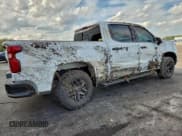 ✅ 2022 Chevrolet Silverado 1500 LT Trail Boss • VIN: 3GCUDFED4NG612774 • Lot: 94479125. Wystawiony na Copart z przebiegiem 59 256 mil. Bezpłatny archiwum sprzedaży aukcyjnych z USA i szczegółowy raport historii pojazdu na DreamBid. Zdjęcie 3.