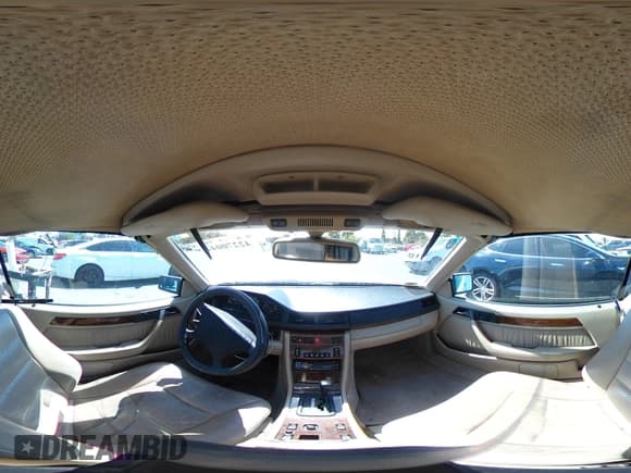 ✅ 1994 Mercedes-Benz E 320 • VIN: WDBEA66E8RC129851 • Lot: 42270044. Wystawiony na IAAI z przebiegiem 142 436 mil. Bezpłatny archiwum sprzedaży aukcyjnych z USA i szczegółowy raport historii pojazdu na DreamBid. Zdjęcie 18.