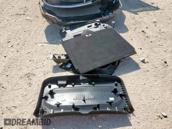 ✅ 2017 Jeep Renegade Altitude • VIN: ZACCJABBXHPF51895 • Лот: 70353865. Опубликован ранее на Copart с пробегом 65 085 миль. Бесплатный доступ к архиву аукционных продаж из США и подробный отчёт об истории автомобиля на DreamBid. Изображение 12.