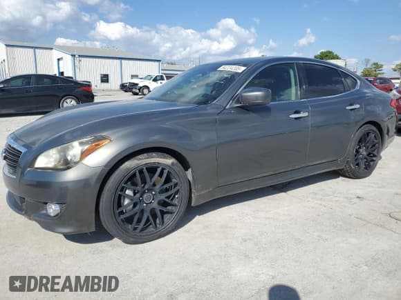 ✅ 2011 Infiniti M • VIN: JN1AY1AP0BM520101 • Лот: 84224205. Опубликован ранее на Copart с пробегом 112 712 миль. Бесплатный доступ к архиву аукционных продаж из США и подробный отчёт об истории автомобиля на DreamBid. Изображение 1.