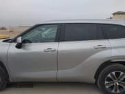 ✅ 2024 Toyota Highlander Hybrid XLE • VIN: 5TDKBRCH1RS607561 • Lot: 41483906. Wystawiony na IAAI z przebiegiem 26 158 mil. Bezpłatny archiwum sprzedaży aukcyjnych z USA i szczegółowy raport historii pojazdu na DreamBid. Zdjęcie 15.