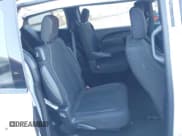 ✅ 2022 Chrysler Pacifica Touring • VIN: 2C4RC1FG1NR110237 • Lot: 41058050. Wystawiony na IAAI z przebiegiem Nie podano. Bezpłatny archiwum sprzedaży aukcyjnych z USA i szczegółowy raport historii pojazdu na DreamBid. Zdjęcie 8.