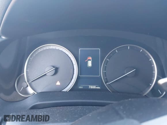 ✅ 2022 Lexus RX 350 • VIN: 2T2HZMAA5NC240161 • Lot: 42031043. Listed on IAAI with 7,888 mi. Free auction sales archive from the USA and detailed vehicle history report at DreamBid. Image 7.