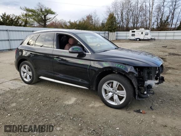 ✅ 2019 Audi Q5 Premium Plus • VIN: WA1BNAFY7K2033169 • Lot: 92794785. Wystawiony na Copart z przebiegiem 64 744 mil. Bezpłatny archiwum sprzedaży aukcyjnych z USA i szczegółowy raport historii pojazdu na DreamBid. Zdjęcie 4.