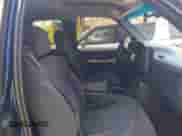 ✅ 2001 Chevrolet Silverado 1500 LT • VIN: 1GCEC19T61Z324941 • Lot: 42094622. Wystawiony na IAAI z przebiegiem 192 814 mil mil. Skorzystaj z bezpłatnego archiwum sprzedaży aukcyjnych z USA i zobacz szczegółowy raport historii pojazdu na DreamBid. Zdjęcie 5.