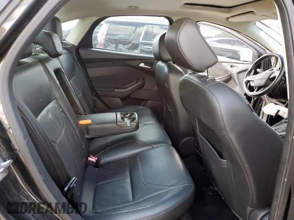 ✅ 2015 Ford Focus Titanium • VIN: 1FADP3J28FL386663 • Lot: 68867985. Listed on Copart with 77,154 mi. Free auction sales archive from the USA and detailed vehicle history report at DreamBid. Image 10.