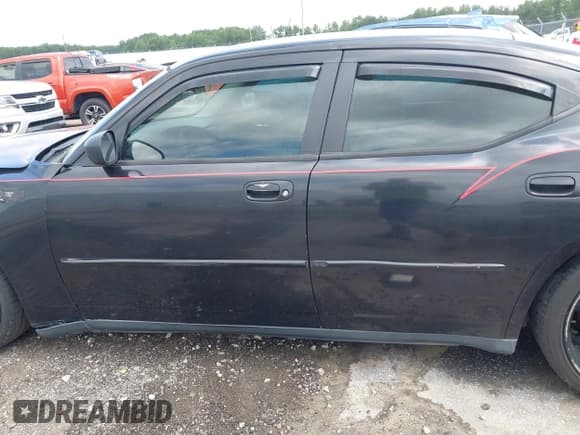 ✅ 2007 Dodge Charger • VIN: 2B3KA43G37H806203 • Lot: 42758144. Wystawiony na IAAI z przebiegiem 299 934 mil. Bezpłatny archiwum sprzedaży aukcyjnych z USA i szczegółowy raport historii pojazdu na DreamBid. Zdjęcie 15.