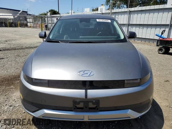 2022 Hyundai Ioniq 5 SEL z VIN KM8KNDAF4NU104457, wystawiony jako Copart lot #52183404 z przebiegiem 16 036 mil mil oraz . Historia ofert i sprzedaży dostępna na DreamBid. Obrazek 5.