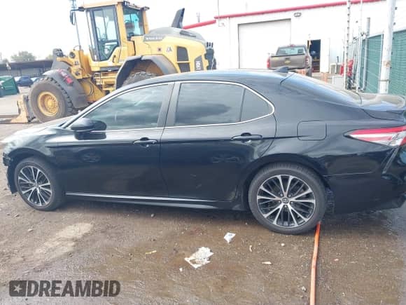 2019 Toyota Camry LE with VIN 4T1B11HK5KU253811, listed as a IAAI auction lot 43339157 with 88,176 mi miles and . Bid and sale history available at DreamBid. Image 15.