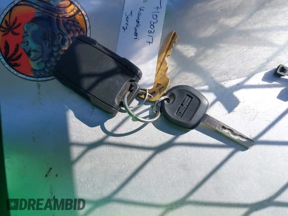 ✅ 2020 GMC Canyon 2WD SLE • VIN: 1GTG5CEN2L1241059 • Lot: 43527893. Listed on IAAI with 67,629 mi. Free auction sales archive from the USA and detailed vehicle history report at DreamBid. Image 11.