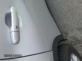 ✅ 2022 Chevrolet Traverse LT • VIN: 1GNEVHKW1NJ141353 • Lot: 42723184. Wystawiony na IAAI z przebiegiem 104 347 mil. Bezpłatny archiwum sprzedaży aukcyjnych z USA i szczegółowy raport historii pojazdu na DreamBid. Zdjęcie 1.