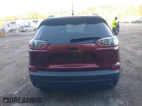 ✅ 2019 Jeep Cherokee Latitude Plus • VIN: 1C4PJMLB5KD378908 • Лот: 43494605. Опубликован ранее на IAAI с пробегом 97 357 миль. Бесплатный доступ к архиву аукционных продаж из США и подробный отчёт об истории автомобиля на DreamBid. Изображение 16.