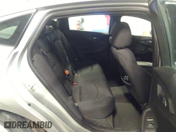 ✅ 2016 Chevrolet Malibu LS • VIN: 1G1ZB5ST0GF304516 • Lot: 36091815. Wystawiony na IAAI z przebiegiem 148 891 mil. Bezpłatny archiwum sprzedaży aukcyjnych z USA i szczegółowy raport historii pojazdu na DreamBid. Zdjęcie 8.