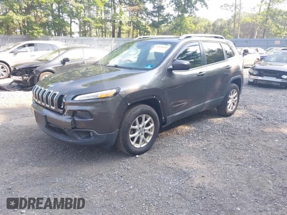 ✅ 2014 Jeep Cherokee Altitude • VIN: 1C4PJMCS8EW153553 • Lot: 42828656. Listed on IAAI with 181,466 mi. Free auction sales archive from the USA and detailed vehicle history report at DreamBid. Image 2.