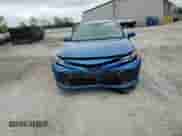 2019 Toyota Camry LE z VIN 4T1B11HK9KU223243, wystawiony jako Copart lot #86264145 z przebiegiem 120 090 mil mil oraz Szkoda całkowita • Salvage title. Historia ofert i sprzedaży dostępna na DreamBid. Obrazek 13.