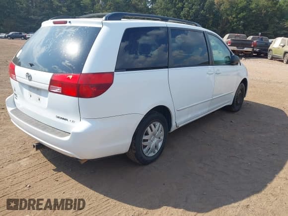 ✅ 2004 Toyota Sienna CE • VIN: 5TDZA23C34S091127 • Лот: 43260885. Опубликован ранее на IAAI с пробегом 216 108 миль. Бесплатный доступ к архиву аукционных продаж из США и подробный отчёт об истории автомобиля на DreamBid. Изображение 4.