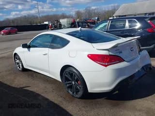 ✅ 2010 Hyundai Genesis Coupe Grand Touring • VIN: KMHHU6KHXAU042372 • Lot: 41685264. Wystawiony na IAAI z przebiegiem 190 435 mil. Bezpłatny archiwum sprzedaży aukcyjnych z USA i szczegółowy raport historii pojazdu na DreamBid. Zdjęcie 3.