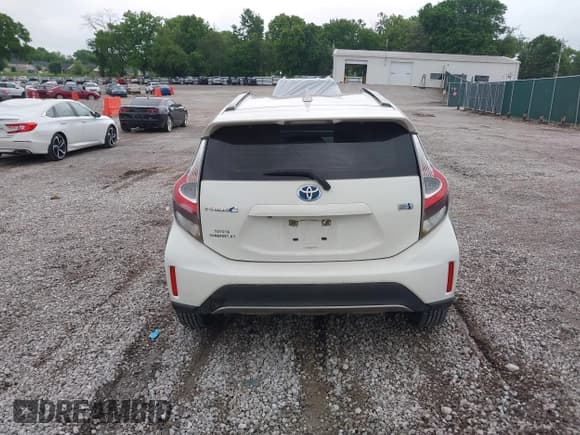 ✅ 2018 Toyota Prius One • VIN: JTDKDTB35J1607514 • Лот: 42363452. Опубликован ранее на IAAI с пробегом 131 866 миль. Бесплатный доступ к архиву аукционных продаж из США и подробный отчёт об истории автомобиля на DreamBid. Изображение 16.