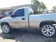 2002 Chevrolet Silverado 1500 LS z VIN 1GCEK14V12Z277928, wystawiony jako IAAI lot #42049150 z przebiegiem 198 414 mil mil oraz . Historia ofert i sprzedaży dostępna na DreamBid. Obrazek 14.