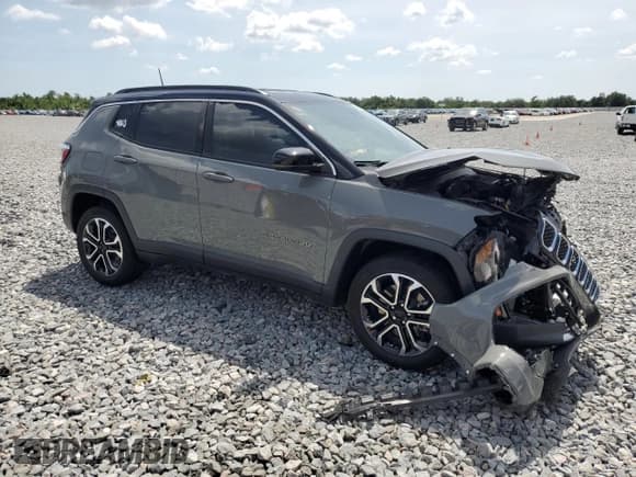✅ 2024 Jeep Compass Limited • VIN: 3C4NJDCN6RT579853 • Lot: 57946295. Listed on Copart with 3,978 mi. Free auction sales archive from the USA and detailed vehicle history report at DreamBid. Image 4.