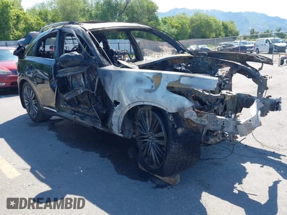 ✅ 2017 Infiniti QX70 • VIN: JN8CS1MW2HM416636 • Lot: 42394532. Wystawiony na IAAI z przebiegiem Nie podano. Bezpłatny archiwum sprzedaży aukcyjnych z USA i szczegółowy raport historii pojazdu na DreamBid. Zdjęcie 1.