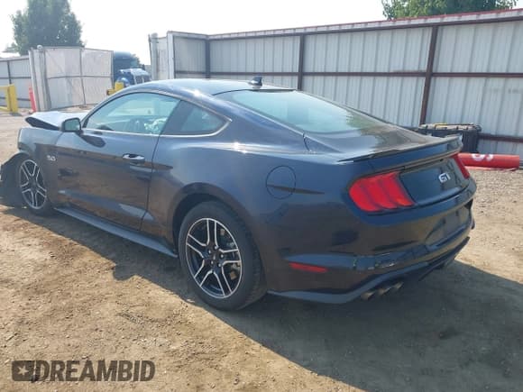 ✅ 2021 Ford Mustang GT • VIN: 1FA6P8CF2M5147469 • Lot: 43120831. Listed on IAAI with 28,250 mi. Free auction sales archive from the USA and detailed vehicle history report at DreamBid. Image 3.
