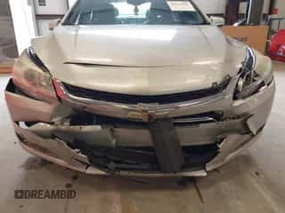 2015 Chevrolet Malibu LT z VIN 1G11C5SL8FF227614, wystawiony jako IAAI lot #43155891 z przebiegiem 203 426 mil mil oraz . Historia ofert i sprzedaży dostępna na DreamBid. Obrazek 6.