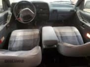 ✅ 1992 Ford Explorer Eddie Bauer • VIN: 1FMDU34X7NUB94682 • Лот: 44726775. Опубликован ранее на Copart с пробегом 46 626 миль. Бесплатный доступ к архиву аукционных продаж из США и подробный отчёт об истории автомобиля на DreamBid. Изображение 8.