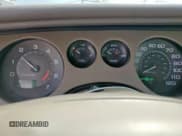 ✅ 1997 Buick Riviera • VIN: 1G4GD22K4V4715131 • Lot: 55349685. Wystawiony na Copart z przebiegiem 67 799 mil. Bezpłatny archiwum sprzedaży aukcyjnych z USA i szczegółowy raport historii pojazdu na DreamBid. Zdjęcie 9.