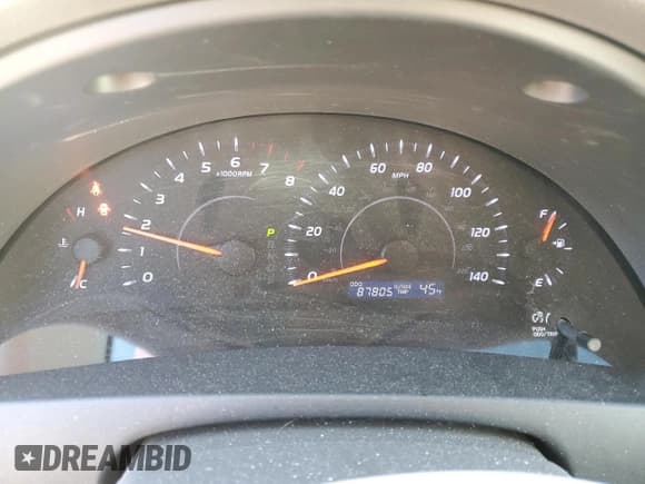 ✅ 2010 Toyota Camry LE • VIN: 4T4BF3EK0AR002751 • Lot: 82604825. Wystawiony na Copart z przebiegiem 87 805 mil. Bezpłatny archiwum sprzedaży aukcyjnych z USA i szczegółowy raport historii pojazdu na DreamBid. Zdjęcie 9.