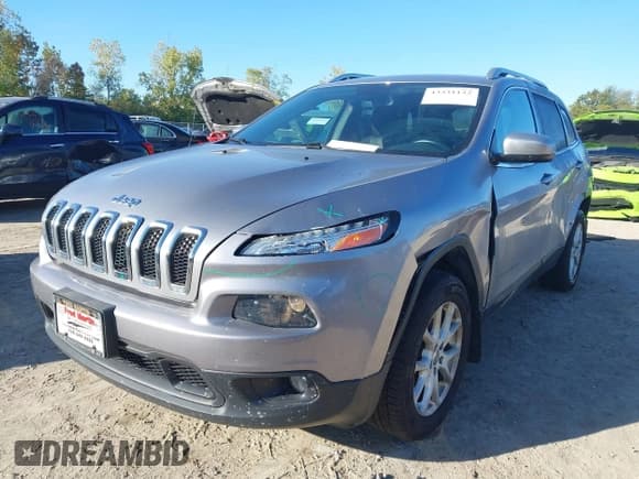 ✅ 2014 Jeep Cherokee Latitude • VIN: 1C4PJLCS3EW143135 • Lot: 43331122. Wystawiony na IAAI z przebiegiem 108 204 mil. Bezpłatny archiwum sprzedaży aukcyjnych z USA i szczegółowy raport historii pojazdu na DreamBid. Zdjęcie 17.