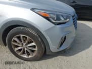 ✅ 2017 Hyundai Santa Fe SE • VIN: KM8SN4HF1HU215249 • Lot: 43508975. Listed on IAAI with 188,881 mi. Free auction sales archive from the USA and detailed vehicle history report at DreamBid. Image 6.