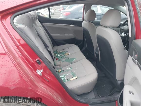 ✅ 2019 Hyundai Elantra SE • VIN: 5NPD74LF8KH493887 • Lot: 41824058. Listed on IAAI with 53,107 mi. Free auction sales archive from the USA and detailed vehicle history report at DreamBid. Image 8.