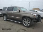 ✅ 2015 Cadillac Escalade Premium • VIN: 1GYS4NKJ4FR679267 • Lot: 82276835. Wystawiony na Copart z przebiegiem 131 134 mil. Bezpłatny archiwum sprzedaży aukcyjnych z USA i szczegółowy raport historii pojazdu na DreamBid. Zdjęcie 4.