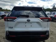 ✅ 2024 Toyota RAV4 XSE • VIN: JTMEB3FV5RD200575 • Лот: 84214365. Опубликован ранее на Copart с пробегом 11 929 миль. Бесплатный доступ к архиву аукционных продаж из США и подробный отчёт об истории автомобиля на DreamBid. Изображение 6.