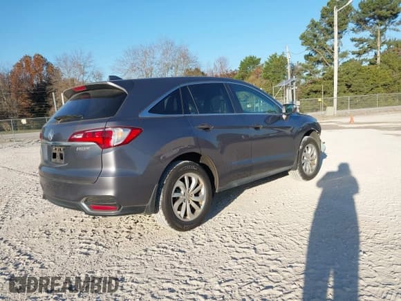 ✅ 2017 Acura RDX Technology • VIN: 5J8TB3H52HL019928 • Lot: 43677203. Listed on IAAI with 57,237 mi. Free auction sales archive from the USA and detailed vehicle history report at DreamBid. Image 4.
